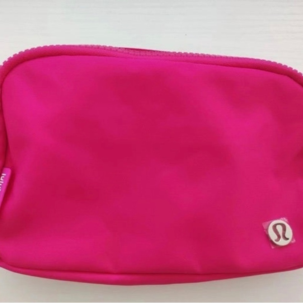Lululemon Belt Bag - BNWT